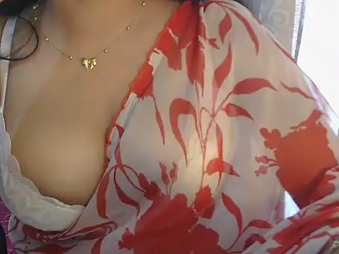 strip_sonaa's Webcam Show
