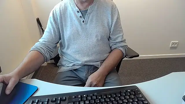Show modela Buggemann na web-kameri