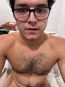 عرض كام Caleb-Sweats