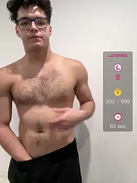 Pokazy przed kamerką – Caleb-Sweats