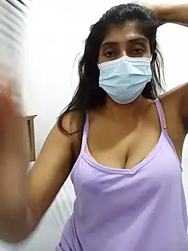 Amisha-35's Webcam Show