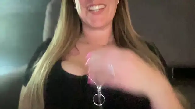 TittieTia19 – webcam-show