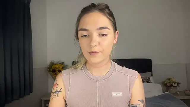 RoxyWet's Live XXX Chat