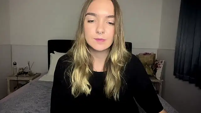 RoxyWet's Live XXX Chat