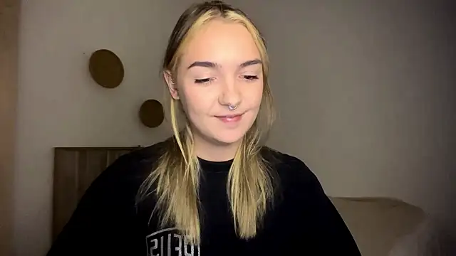 RoxyWet's Webcam Show