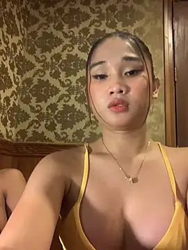 horsemeatcock_ellison Show in webcam