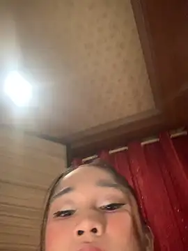 horsemeatcock_ellison Show in webcam