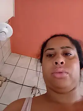 Show de gatinha20257 na webcam