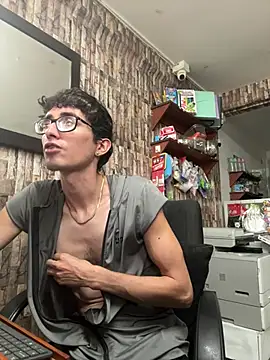 jhosuamoore Chat XXX in diretta