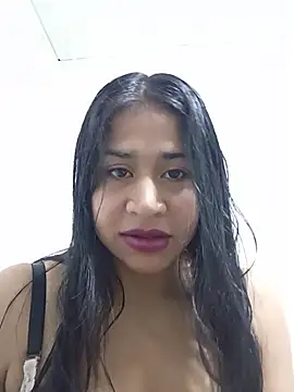 Chatroom XXX en direct de LexyJohnnes_