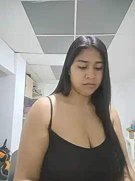 LexyJohnnes_ Adlı Modelin Canlı XXX Sohbeti