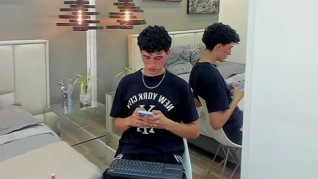 thom_ames' Webcam Show