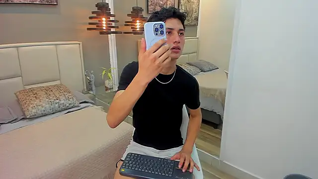 thom_ames webcam show