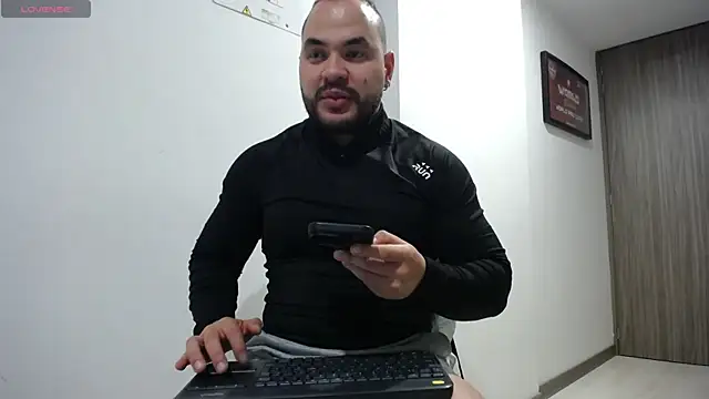Axel_Dominus – webcam-show
