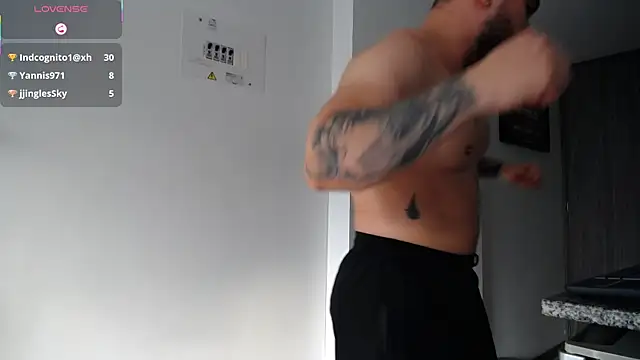 عرض كام Axel_Dominus