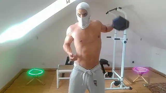 NinjaLaser Adlı Modelin Web Kamerası Şovu