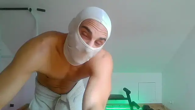 NinjaLaser Adlı Modelin Web Kamerası Şovu