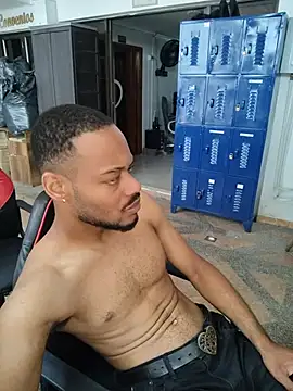 Oliver_bigblack_cock 网络视讯表演