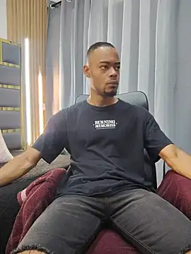 Oliver_bigblack_cock's Webcam Show