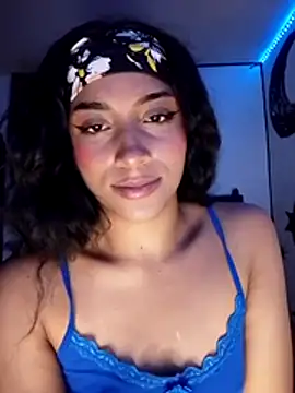 Chat +18 de KattyBerryX ao vivo
