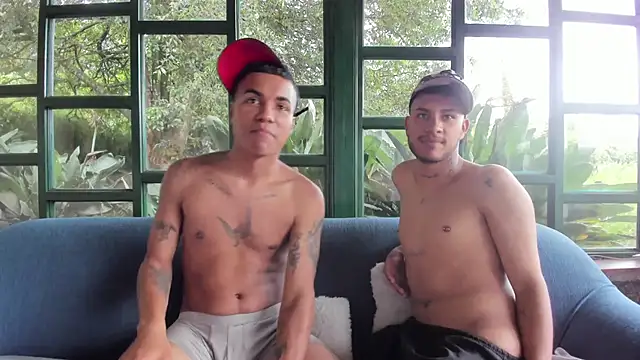 StivennCardona: διαδικτυακό σόου στην κάμερα