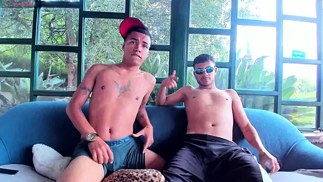 StivennCardona: διαδικτυακό σόου στην κάμερα