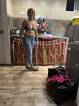 XXX chat uživo modela Jouemandannie