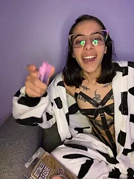 Poison_Ivy_29's Webcam Show