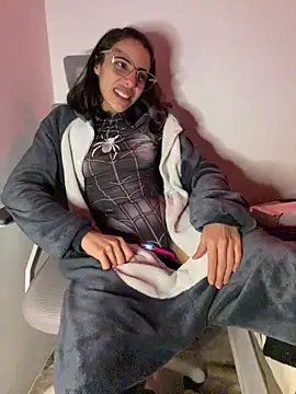Poison_Ivy_29's Live XXX Chat