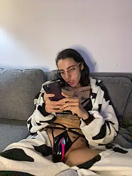 Poison_Ivy_29 Chat XXX in diretta