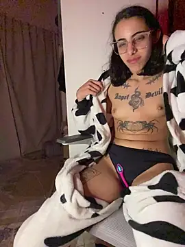 Poison_Ivy_29 Chat XXX live