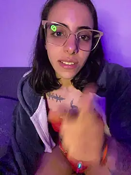 Chat XXX en directo de Poison_Ivy_29