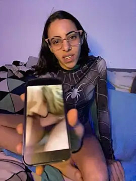 Czat XXX na żywo – Poison_Ivy_29