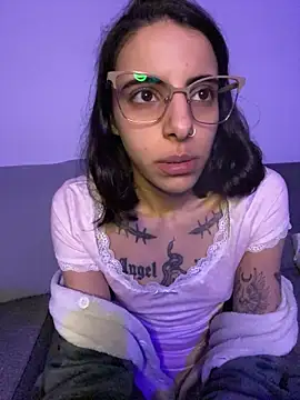 Poison_Ivy_29 লাইভ XXX চ্যাট