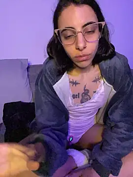 Poison_Ivy_29's Live XXX Chat