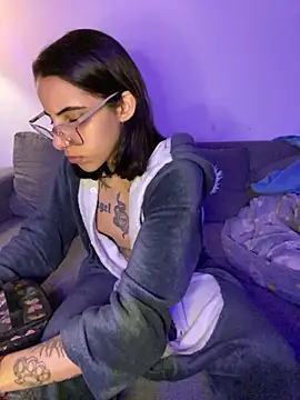 Poison_Ivy_29 라이브 XXX 채팅