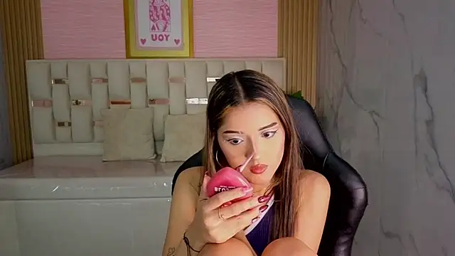 Chatroom XXX en direct de veronicaa_s