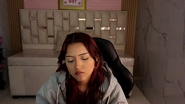 veronicaa_s' Live XXX Chat