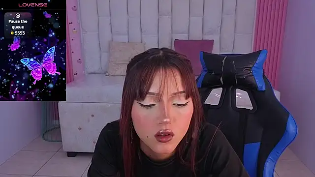 veronicaa_s' Live XXX Chat