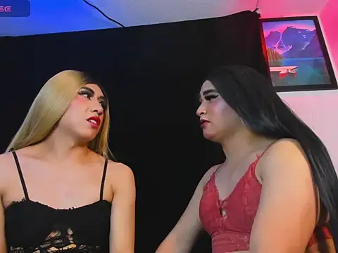 naughty_trans_dolls Pertunjukan Webcam