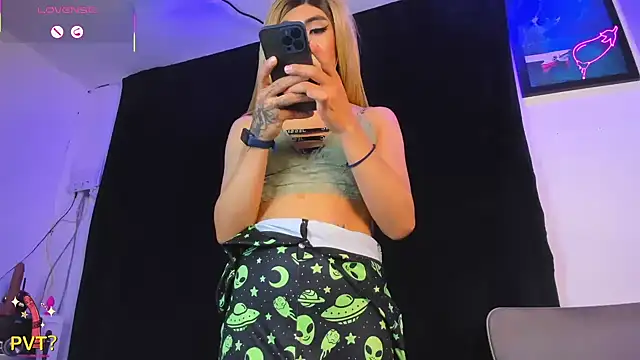 naughty_trans_dollsn Webbikameraesitys