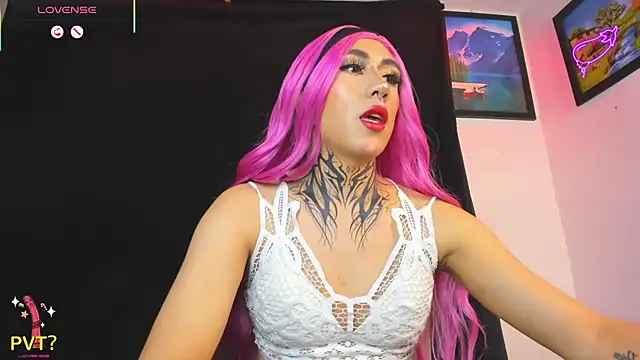 naughty_trans_dolls Show in webcam