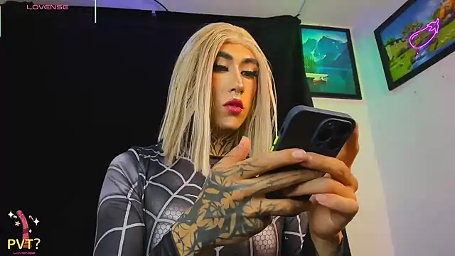 naughty_trans_dolls Show in webcam
