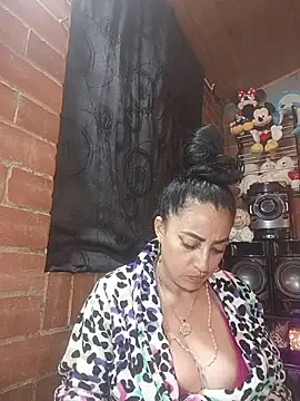 Alexandrina 라이브 XXX 채팅