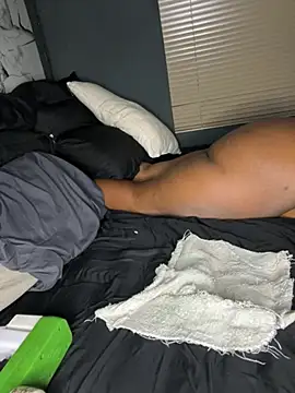 BigSexyCurvedDick's Live XXX Chat