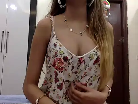 Show Webcam de I_am_Sakshi