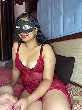 IndianLatinaa 웹캠 쇼