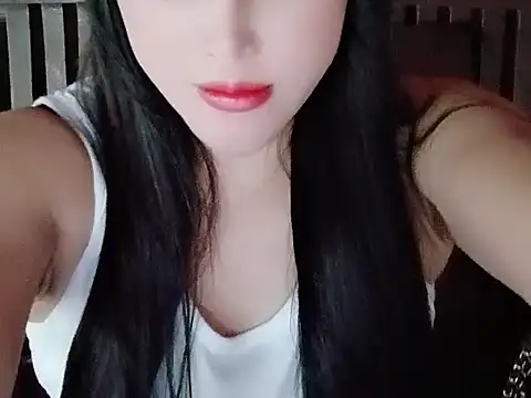 Simmory 现场性爱视讯表演
