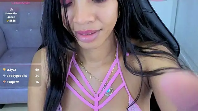 Show modela emily_smith_t na web-kameri