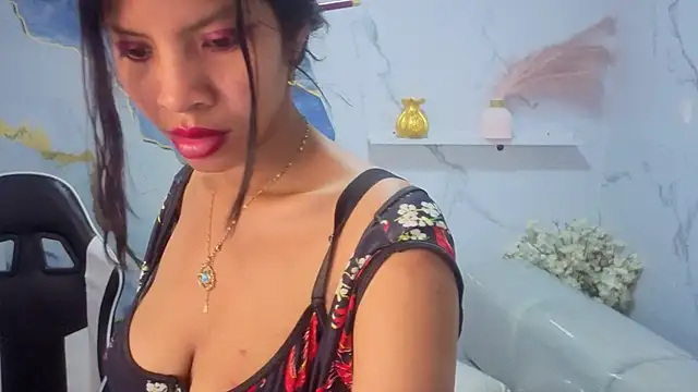 emily_smith_t 라이브 XXX 채팅